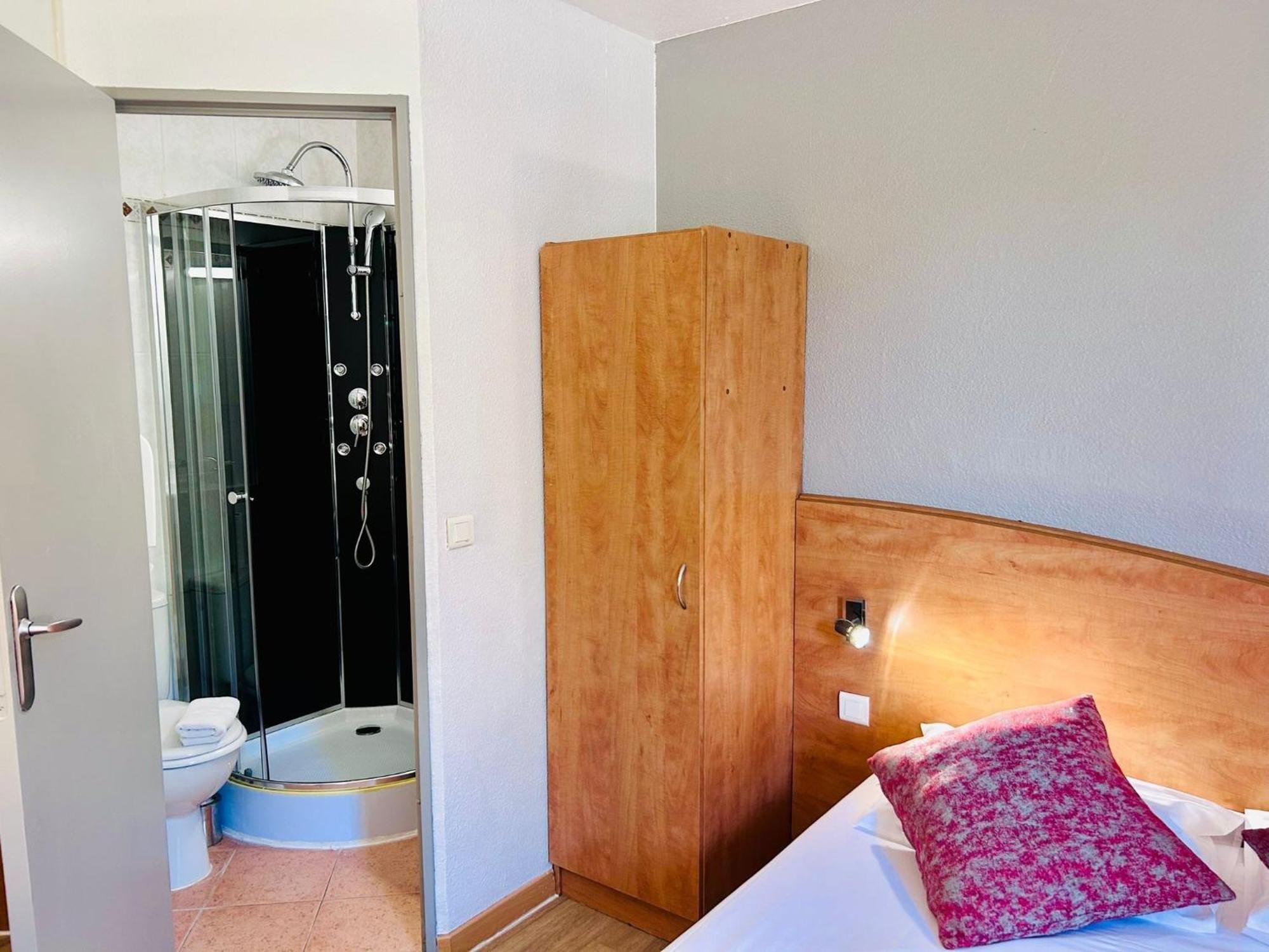 The Originals City, Hotel Nimes Costieres, Ex Inter Hotel Eksteriør billede
